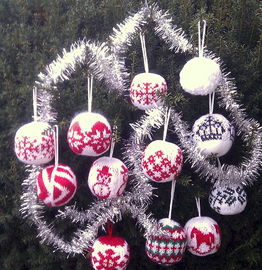 Za. 22 oktober: Kerst- en Speelballen Breien