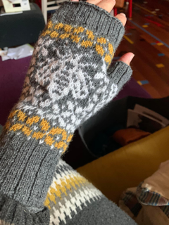 In november en december fair isle op dinsdag In november en december fair isle op dinsdag